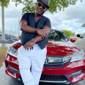 Meet your Posher, Saint